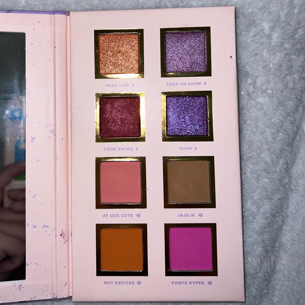 Eyeshadow palette
